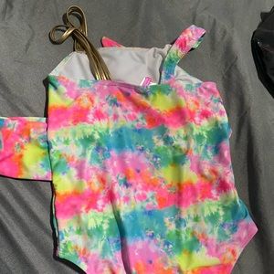 Youth swim suit size 14(xl)